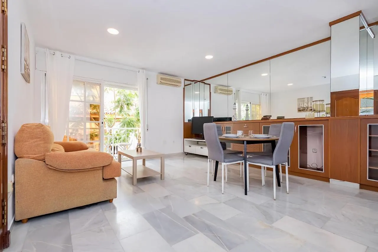 Los Boliches Beach Terrace Aparment 丰希罗拉 0*,  西班牙